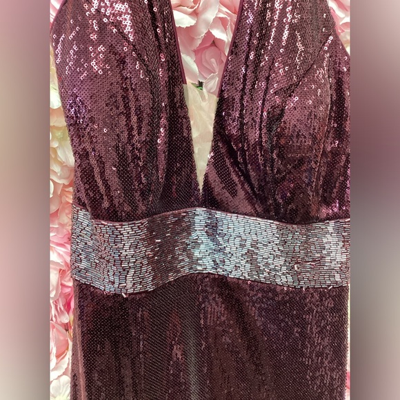 Jovani Size 4 Burgundy Halter Beaded V Neck Mermaid Long Dress - Picture 4 of 6